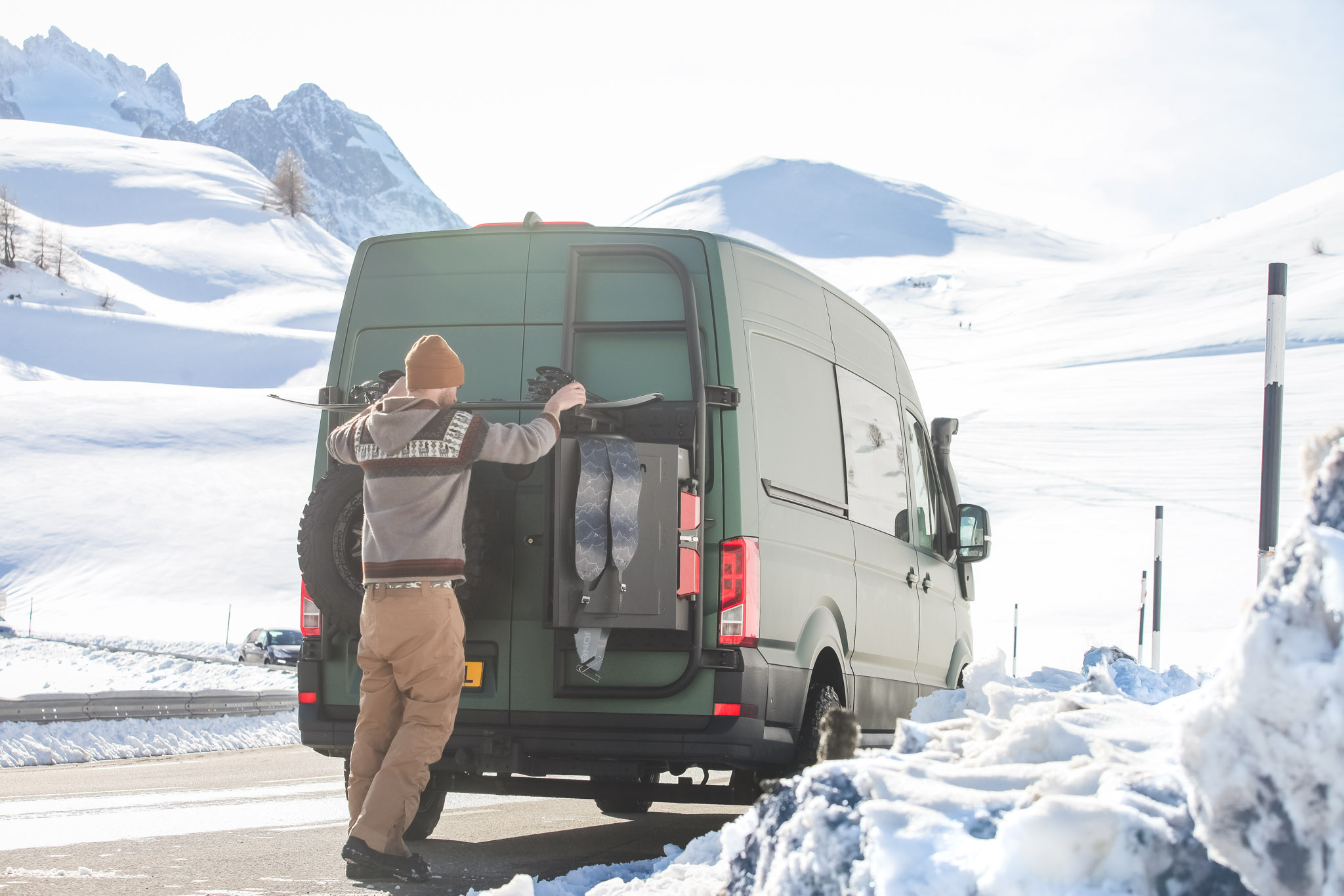 Sequoia rear exterior in use for ski touring gear on Volkswagen Crafter 2nd Generation